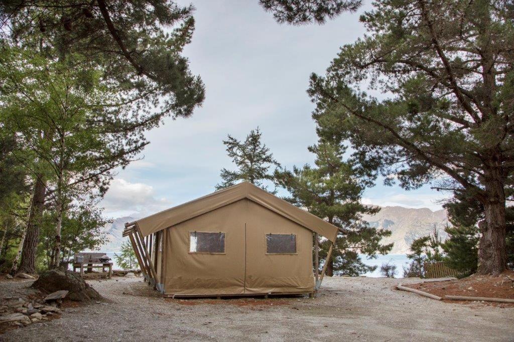 The Camp - Lake Hāwea Exteriör bild