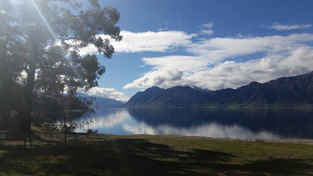 The Camp - Lake Hāwea Exteriör bild